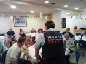 Xerrada del Cos de Mossos d'Esquadra a la Llar Residncia Tarragona